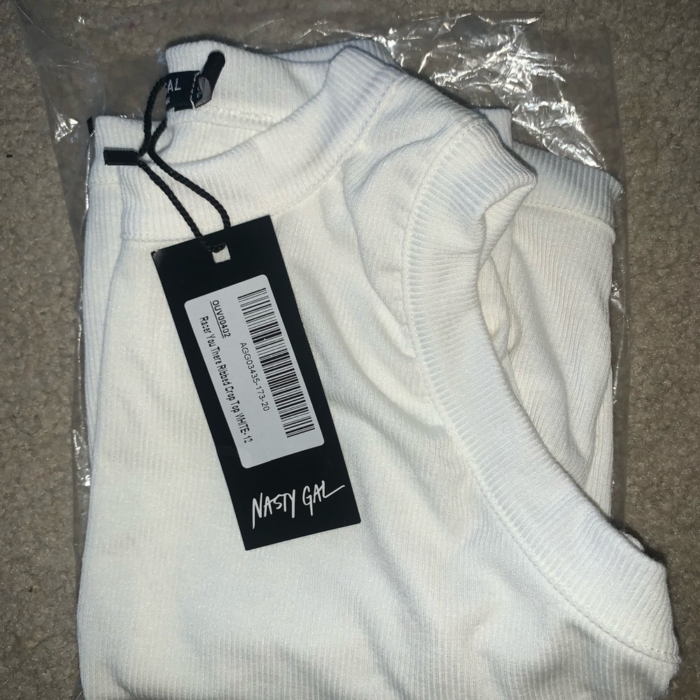 White Ribbed Cropped Tank Top